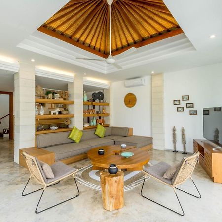 Cascata Villa Canggu Exterior photo